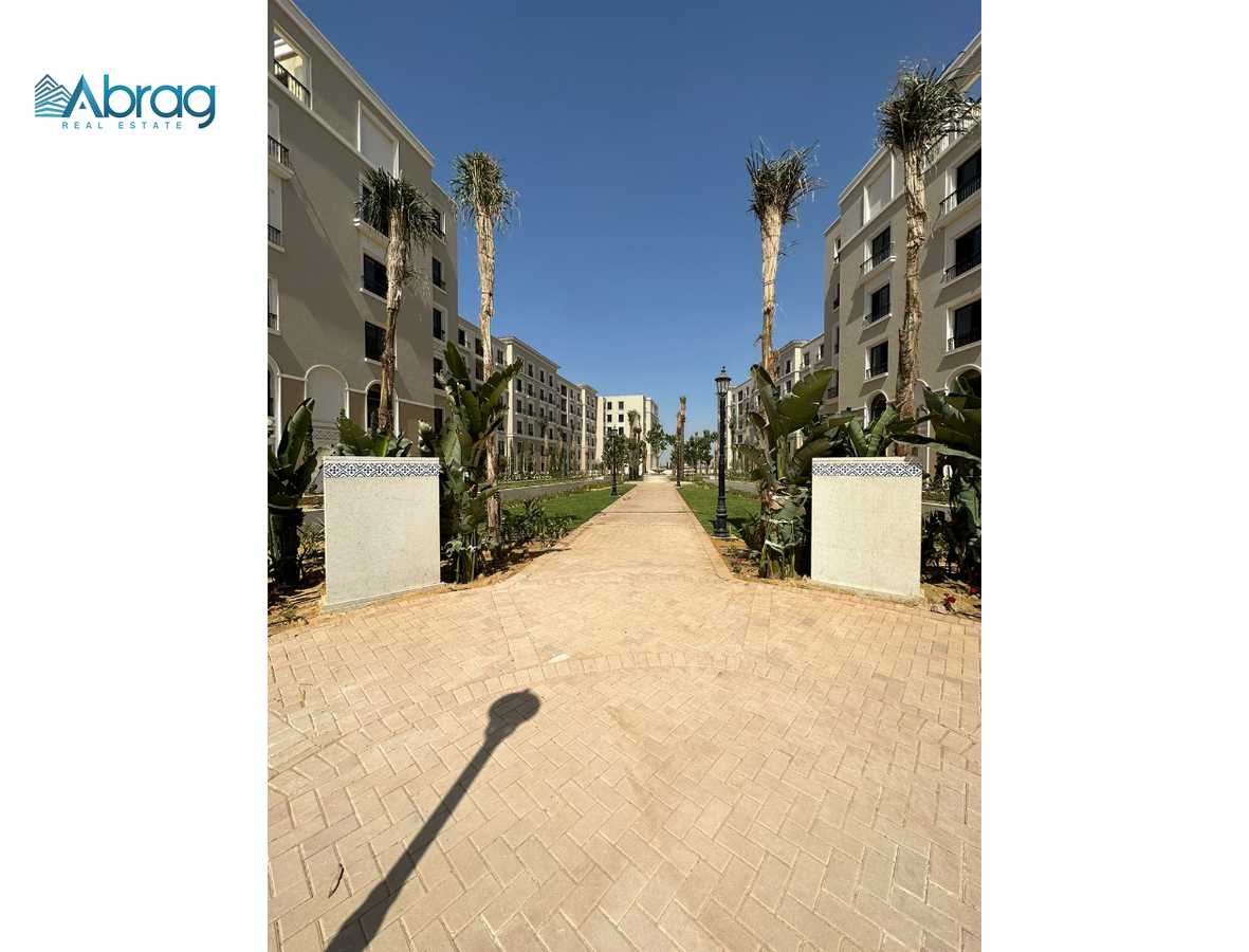 https://aqarmap.com.eg/en/listing/4263562-for-sale-cairo-el-sheikh-zayed-city-compounds-kmbwnd-fyldj-wyst-dr-llttwyr