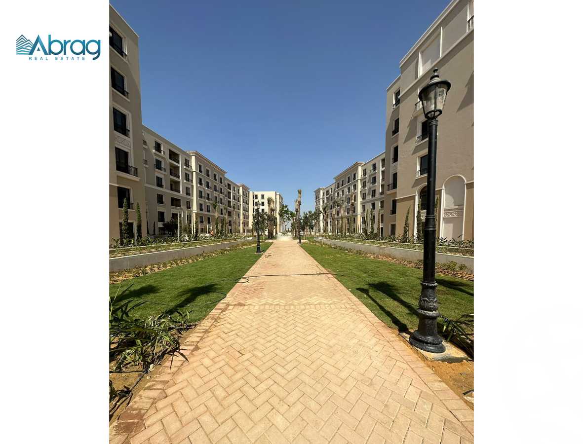 https://aqarmap.com.eg/en/listing/4263562-for-sale-cairo-el-sheikh-zayed-city-compounds-kmbwnd-fyldj-wyst-dr-llttwyr