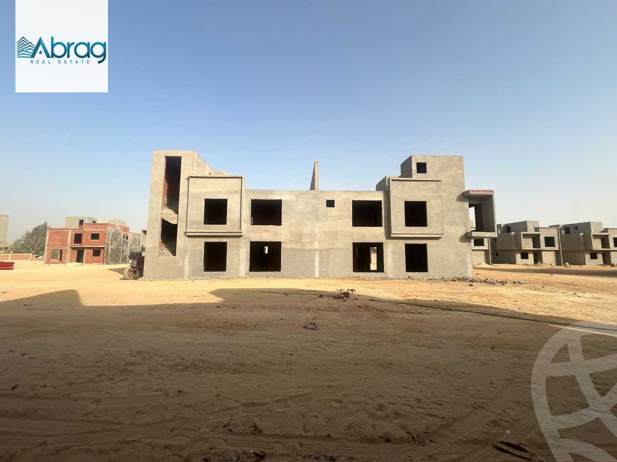 https://aqarmap.com.eg/ar/listing/5007876-for-sale-cairo-el-sheikh-zayed-city-lshykh-zyd-ljdyd-park-valley-royal-compound-efid