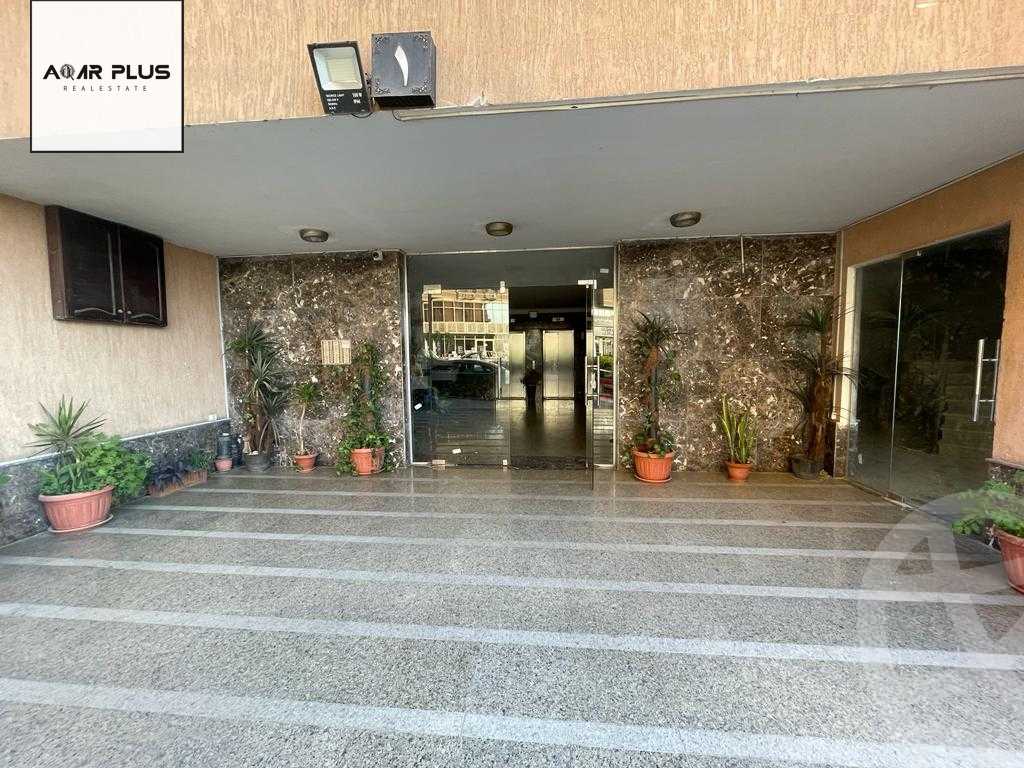 https://aqarmap.com.eg/en/listing/4331636-for-sale-cairo-mokattam-compounds-kmbwnd-bnwrm-ljbl-lkhdr