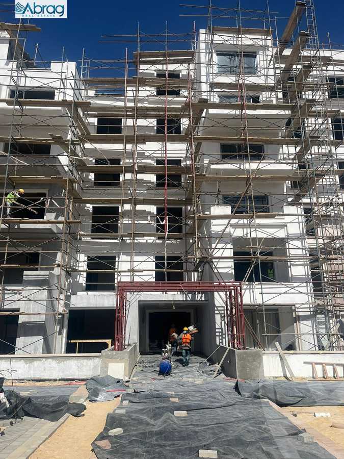 https://aqarmap.com.eg/en/listing/4054687-for-sale-cairo-el-sheikh-zayed-city-compounds-kmbwnd-fyldj-wyst-dr-llttwyr