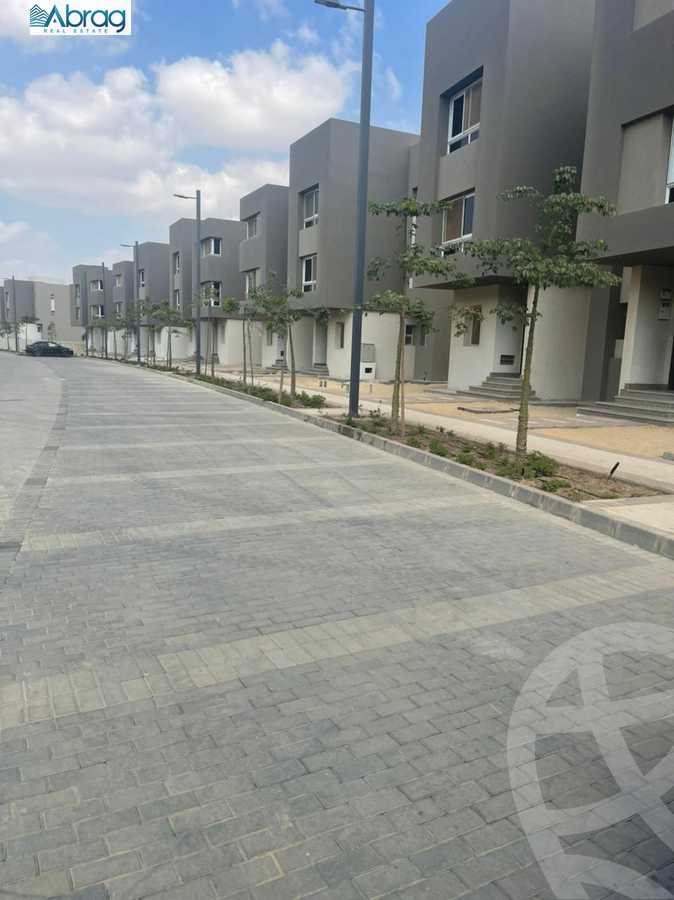 https://aqarmap.com.eg/en/listing/4649643-for-sale-cairo-el-sheikh-zayed-city-compounds-in-sheikh-zayed-etapa