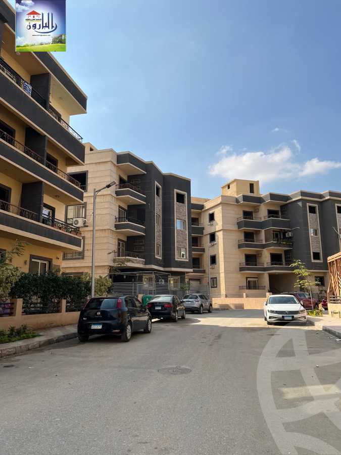 https://aqarmap.com.eg/ar/listing/3741489-for-sale-cairo-new-cairo-south-investors-mohammed-nagib-axis-st