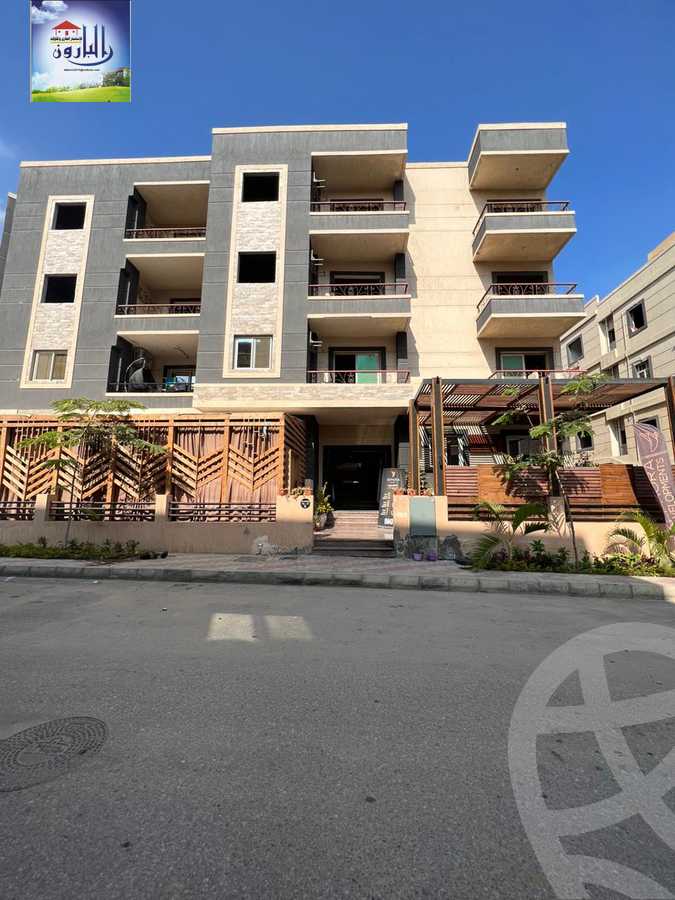 https://aqarmap.com.eg/ar/listing/3741489-for-sale-cairo-new-cairo-south-investors-mohammed-nagib-axis-st