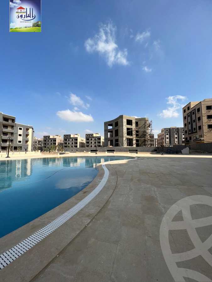 https://aqarmap.com.eg/ar/listing/3741504-for-sale-cairo-new-cairo-south-investors-mohammed-nagib-axis-st