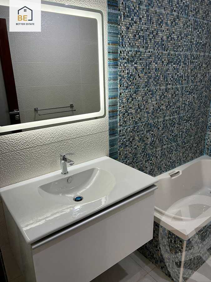 https://aqarmap.com.eg/ar/listing/3850354-for-rent-cairo-new-cairo-compounds-lakeview-residence