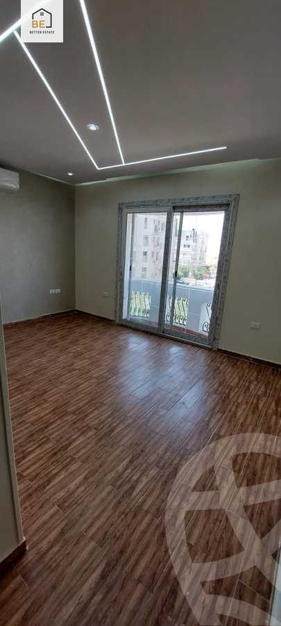 https://aqarmap.com.eg/en/listing/4009546-for-rent-cairo-new-cairo-compounds-mountain-view-hyde-park