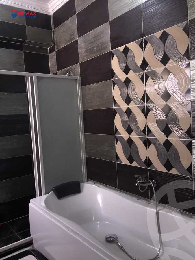 https://aqarmap.com.eg/en/listing/3771940-for-rent-cairo-6th-of-october-compound-palm-hills-october