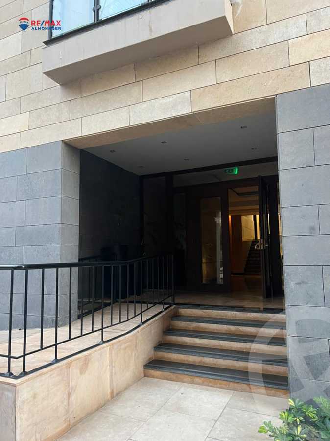 https://aqarmap.com.eg/en/listing/3773844-for-rent-cairo-el-sheikh-zayed-city-compounds-in-sheikh-zayed-forty-west