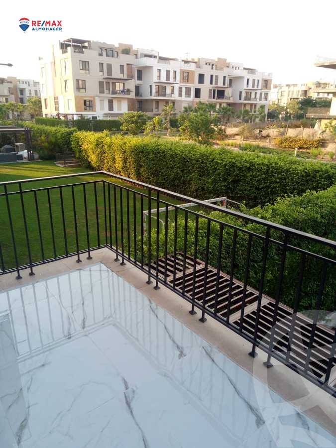 https://aqarmap.com.eg/ar/listing/3789526-for-sale-cairo-el-sheikh-zayed-city-compounds-in-sheikh-zayed-the-courtyard