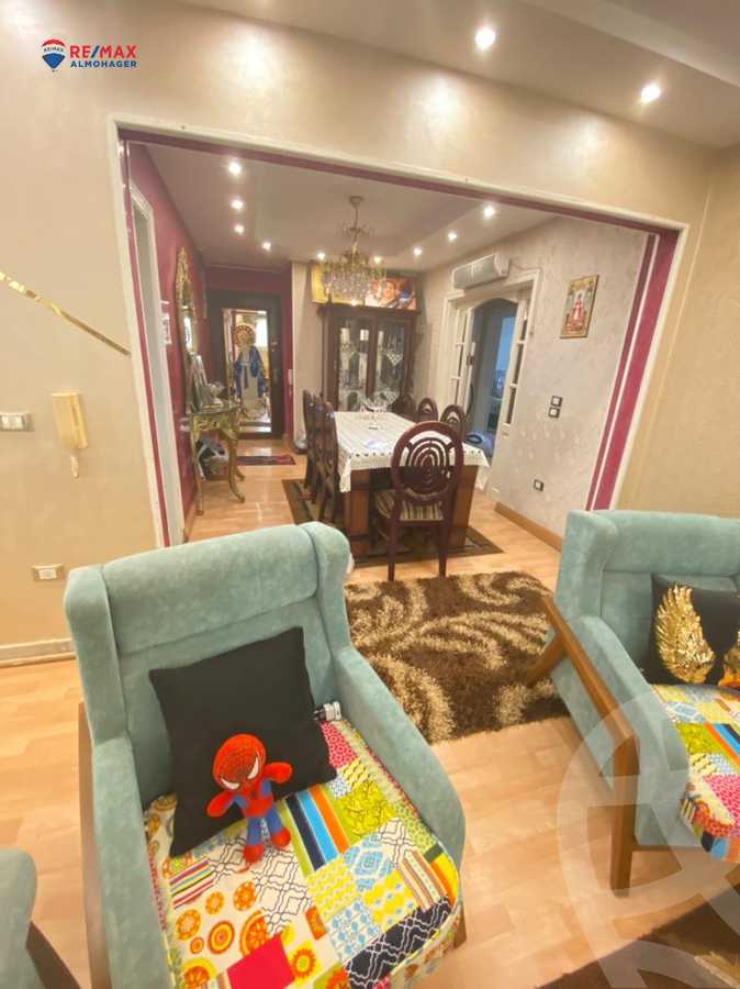 https://aqarmap.com.eg/ar/listing/3865855-for-sale-cairo-el-sheikh-zayed-city-compounds-in-sheikh-zayed-zayed-2000