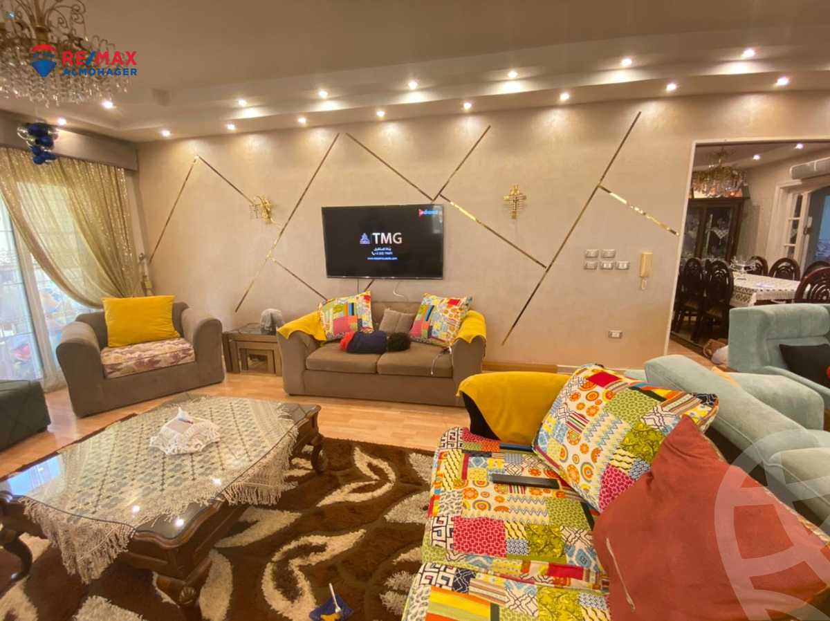 https://aqarmap.com.eg/ar/listing/3865855-for-sale-cairo-el-sheikh-zayed-city-compounds-in-sheikh-zayed-zayed-2000