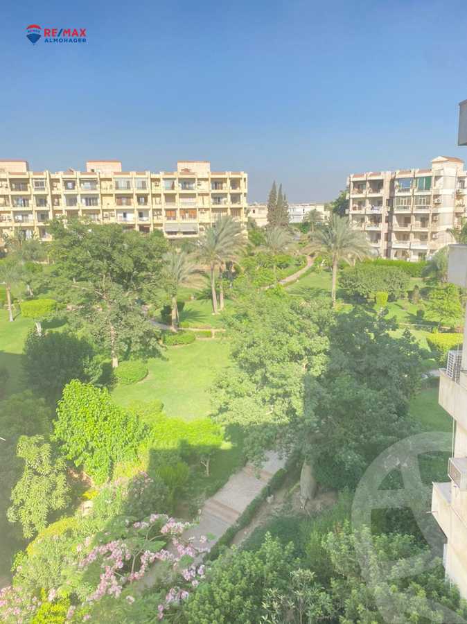 https://aqarmap.com.eg/ar/listing/3865855-for-sale-cairo-el-sheikh-zayed-city-compounds-in-sheikh-zayed-zayed-2000