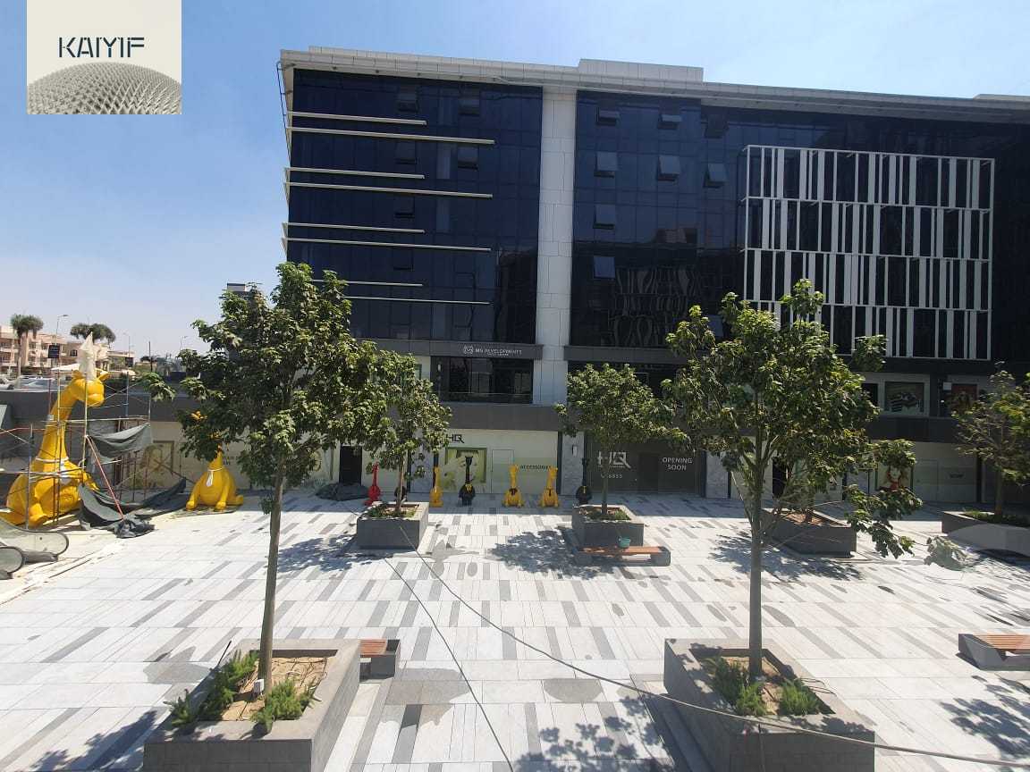 https://aqarmap.com.eg/en/listing/5360302-for-sale-cairo-new-cairo-90th-street-90th-between-cairo-festival-city-and-mountain-view-roundabout