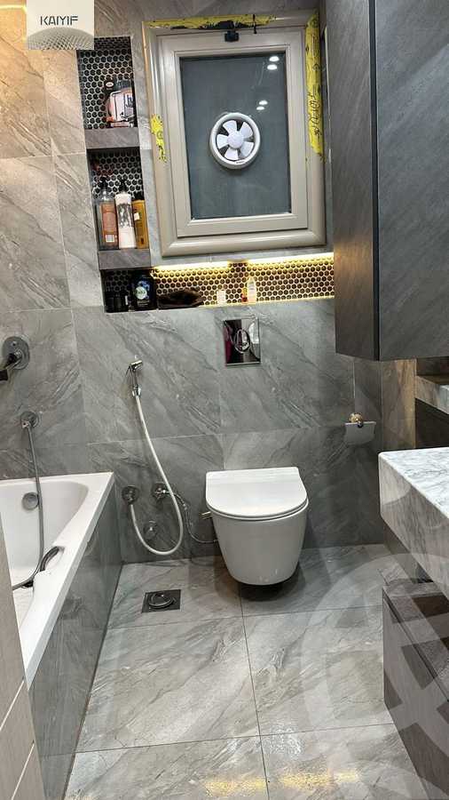 https://aqarmap.com.eg/en/listing/5967045-for-sale-cairo-new-cairo-compounds-galleria-moon-valley