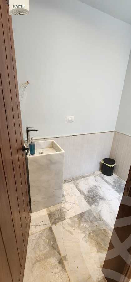 https://aqarmap.com.eg/en/listing/5967294-for-sale-cairo-new-cairo-compounds-galleria-moon-valley