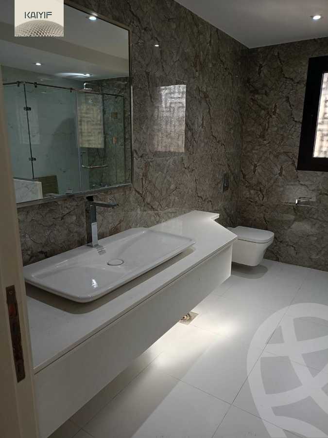https://aqarmap.com.eg/en/listing/6328843-for-sale-cairo-new-cairo-compounds-lake-view