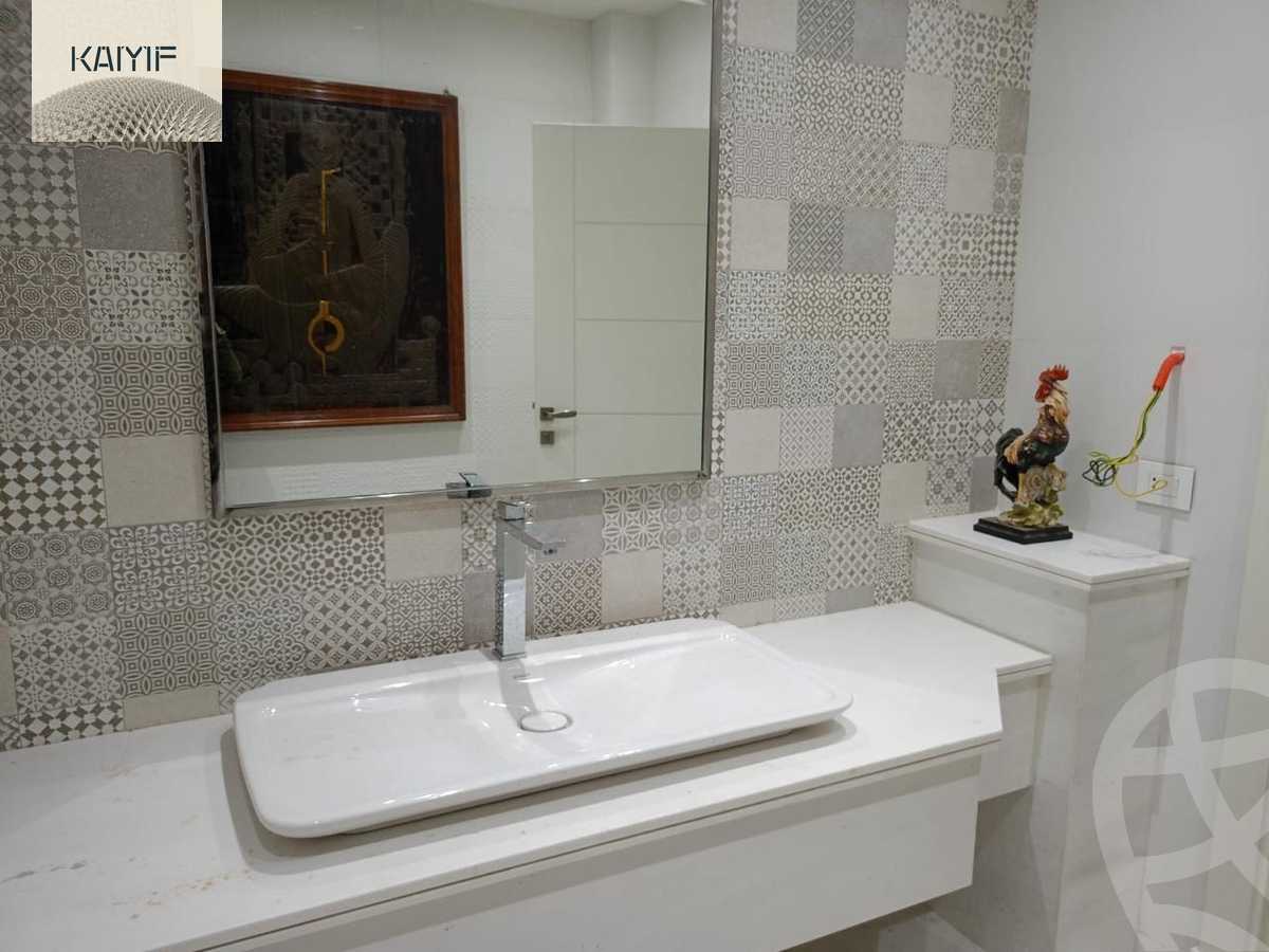 https://aqarmap.com.eg/en/listing/6328843-for-sale-cairo-new-cairo-compounds-lake-view