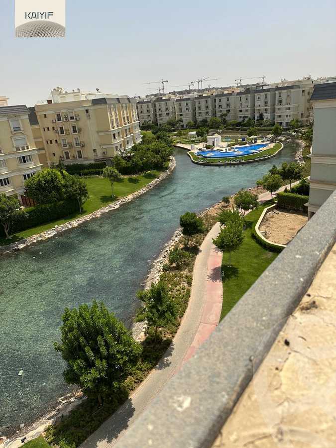 https://aqarmap.com.eg/en/listing/6538635-for-sale-cairo-new-cairo-compounds-mountain-view-hyde-park