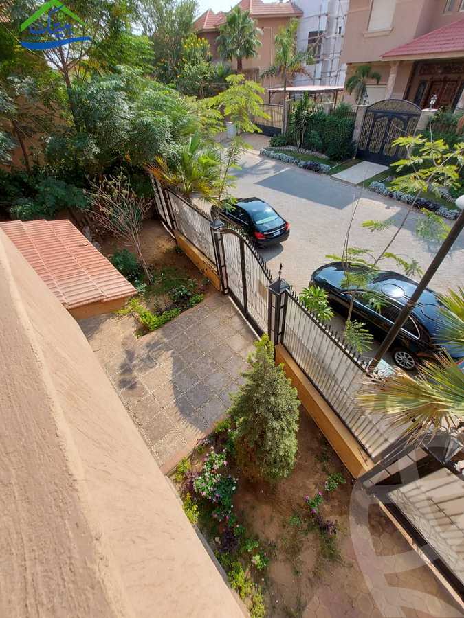 https://aqarmap.com.eg/ar/listing/4033873-for-sale-cairo-new-cairo-compounds-moon-valley