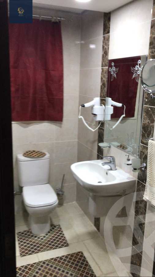 https://aqarmap.com.eg/ar/listing/3878143-for-rent-cairo-new-cairo-compounds-nyoum-nyw-kyrw