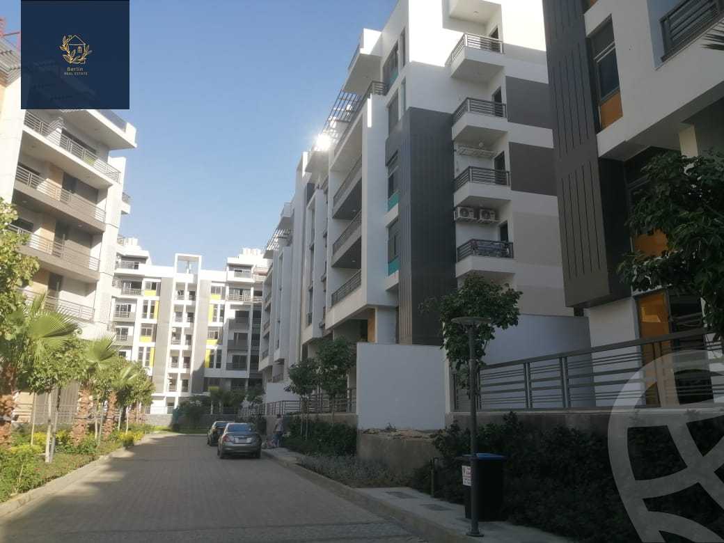https://aqarmap.com.eg/en/listing/4238990-for-sale-cairo-new-cairo-compounds-dh-ykwn-ryzdns-styl-hwm