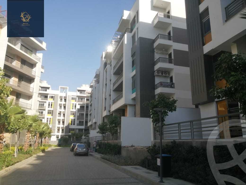 https://aqarmap.com.eg/en/listing/4238990-for-sale-cairo-new-cairo-compounds-dh-ykwn-ryzdns-styl-hwm