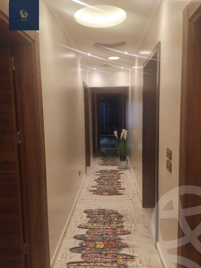 https://aqarmap.com.eg/ar/listing/4275560-for-sale-cairo-new-cairo-compounds-stwn-ryzydns-by-ar-y-llttwyr