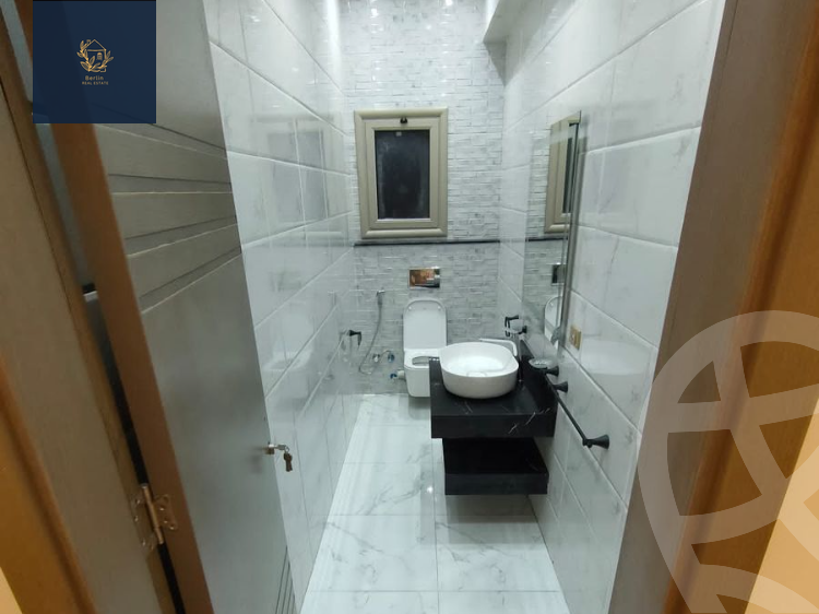 https://aqarmap.com.eg/en/listing/4275564-for-rent-cairo-new-cairo-compounds-galleria-moon-valley