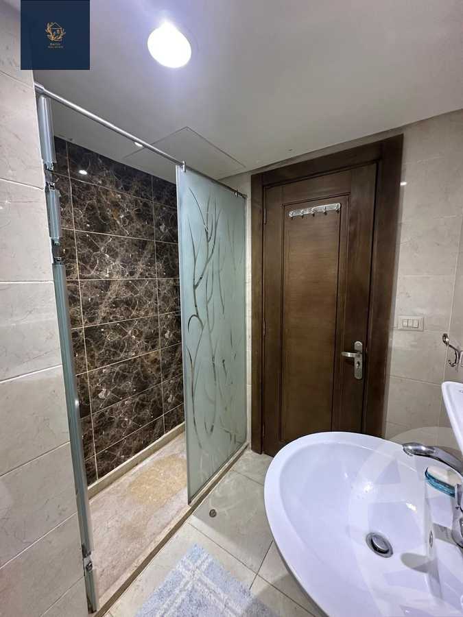 https://aqarmap.com.eg/ar/listing/6290374-for-rent-cairo-new-cairo-compounds-nyoum-nyw-kyrw