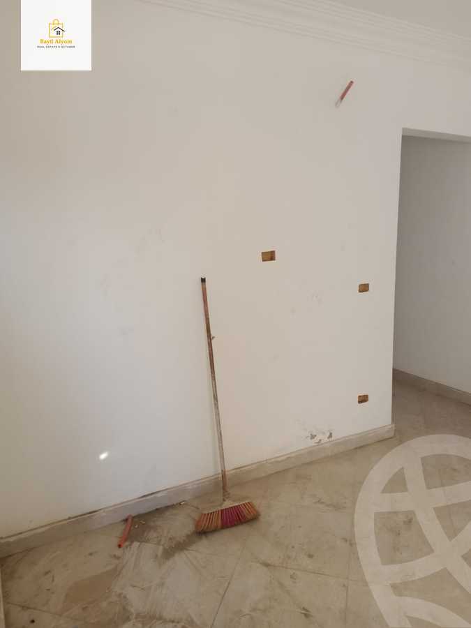 https://aqarmap.com.eg/ar/listing/3923332-for-sale-cairo-6th-of-october-el-ahyaa-neighborhood-6th-street-5-st