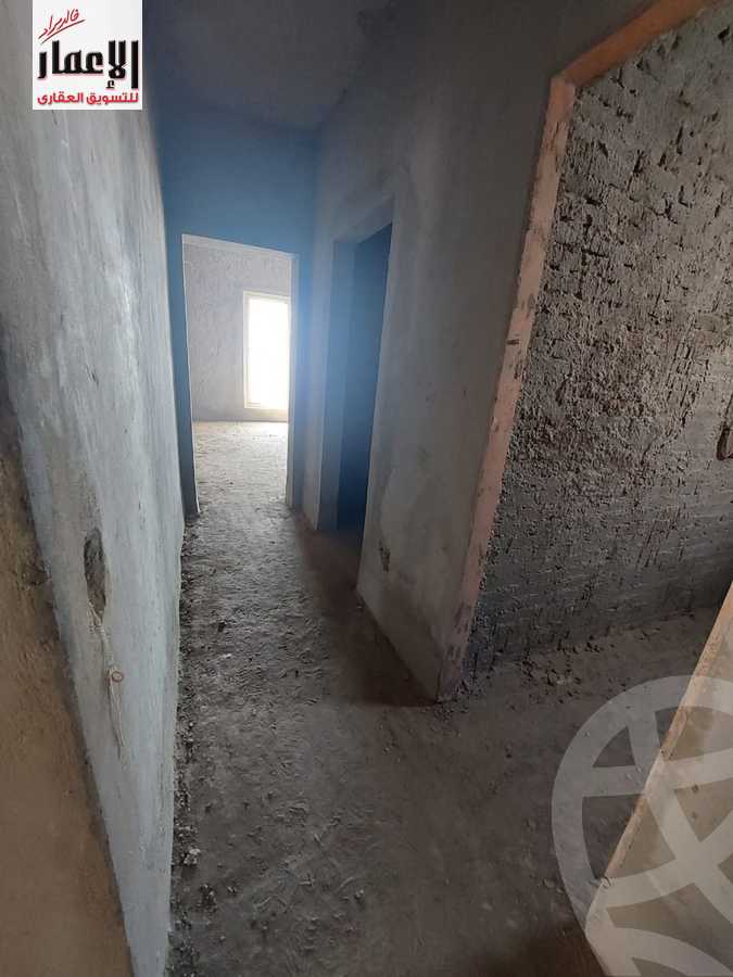https://aqarmap.com.eg/ar/listing/3956442-for-sale-cairo-el-sheikh-zayed-city-compounds-in-sheikh-zayed-royal-meadows