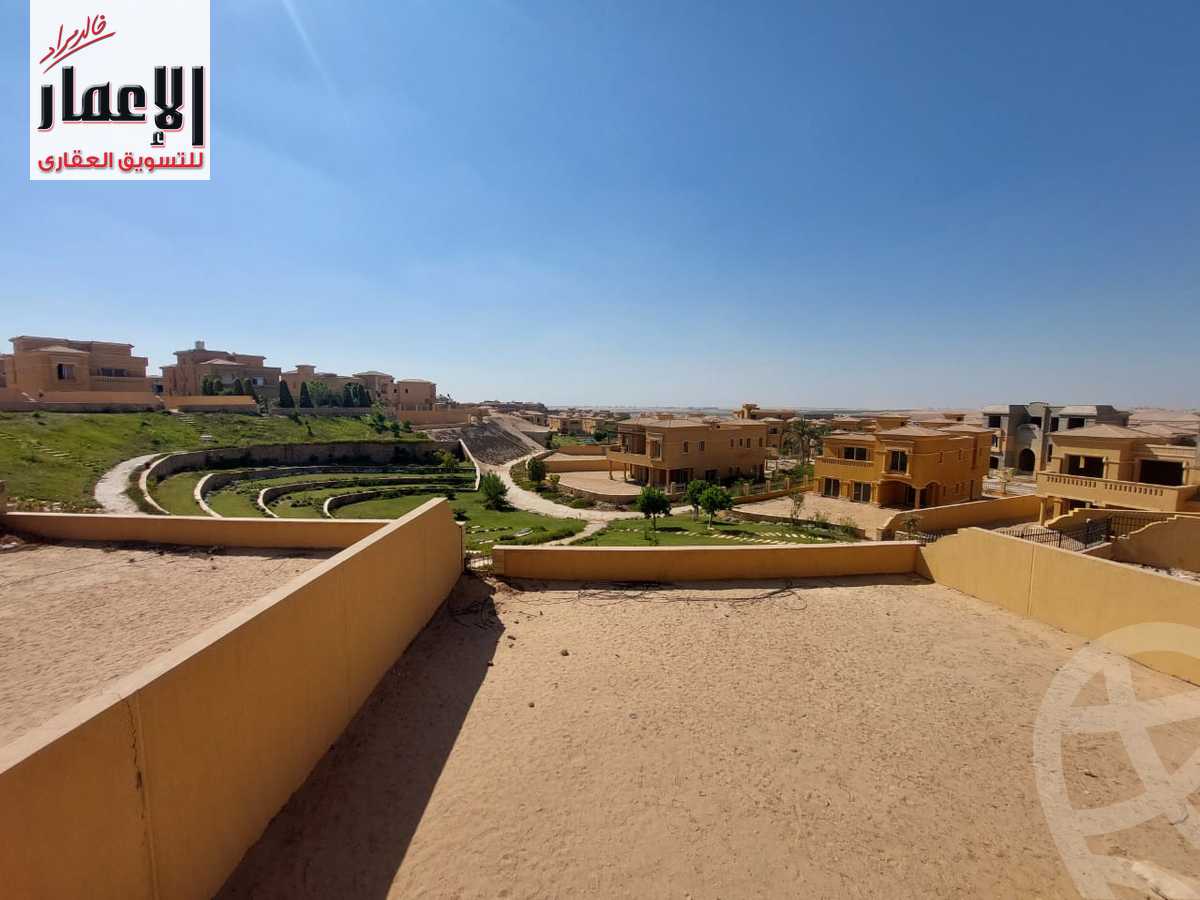 https://aqarmap.com.eg/ar/listing/3956442-for-sale-cairo-el-sheikh-zayed-city-compounds-in-sheikh-zayed-royal-meadows