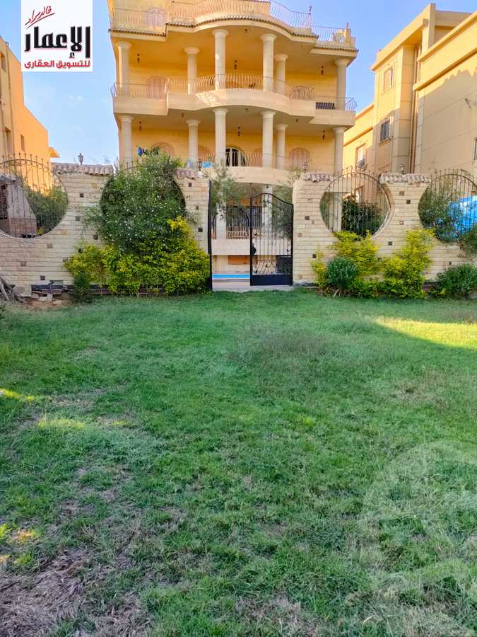 https://aqarmap.com.eg/en/listing/4187144-for-sale-cairo-6th-of-october-featured-neighborhood-first-touristic-village-el-shaheed-mohammed-abdul-latif-alshimi-st
