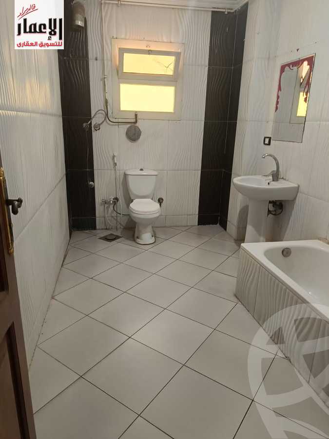https://aqarmap.com.eg/en/listing/4344964-for-rent-cairo-el-sheikh-zayed-city-el-hay-el-hady-ashaer-area-2-street-10