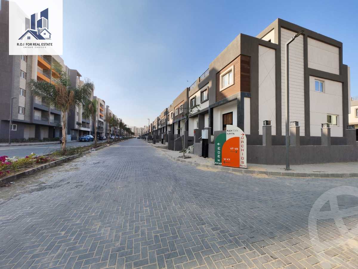 https://aqarmap.com.eg/ar/listing/3884530-for-sale-cairo-6th-of-october-compounds-rwk-ydn-blz-lbtl-jrwb