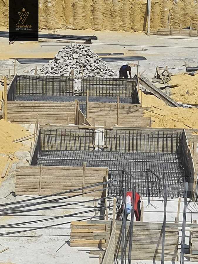 https://aqarmap.com.eg/ar/listing/4217927-for-sale-cairo-new-cairo-compounds-venesia-mall