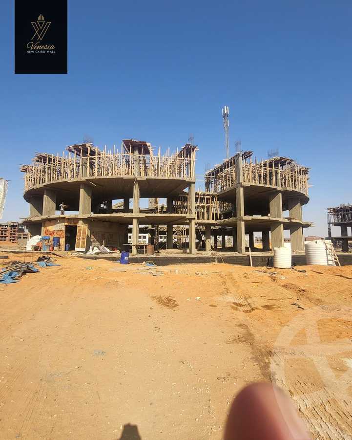 https://aqarmap.com.eg/en/listing/4028908-for-sale-cairo-new-cairo-compounds-venesia-mall