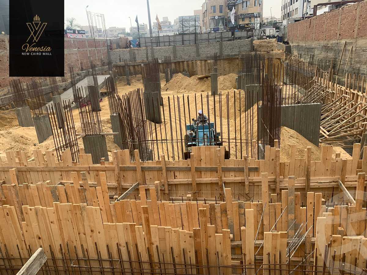 https://aqarmap.com.eg/en/listing/4034869-for-sale-cairo-new-cairo-compounds-venesia-mall
