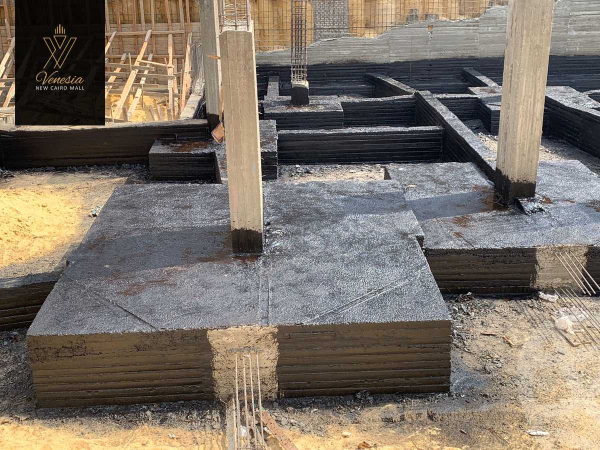 https://aqarmap.com.eg/en/listing/4093783-for-sale-cairo-new-cairo-compounds-venesia-mall