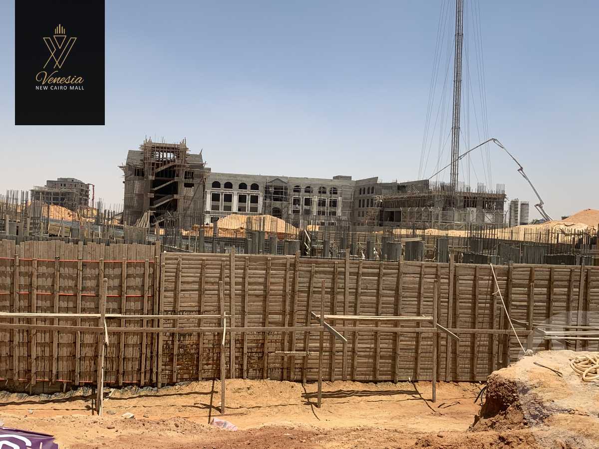 https://aqarmap.com.eg/en/listing/4340039-for-sale-cairo-new-capital-r7-venesia-mall