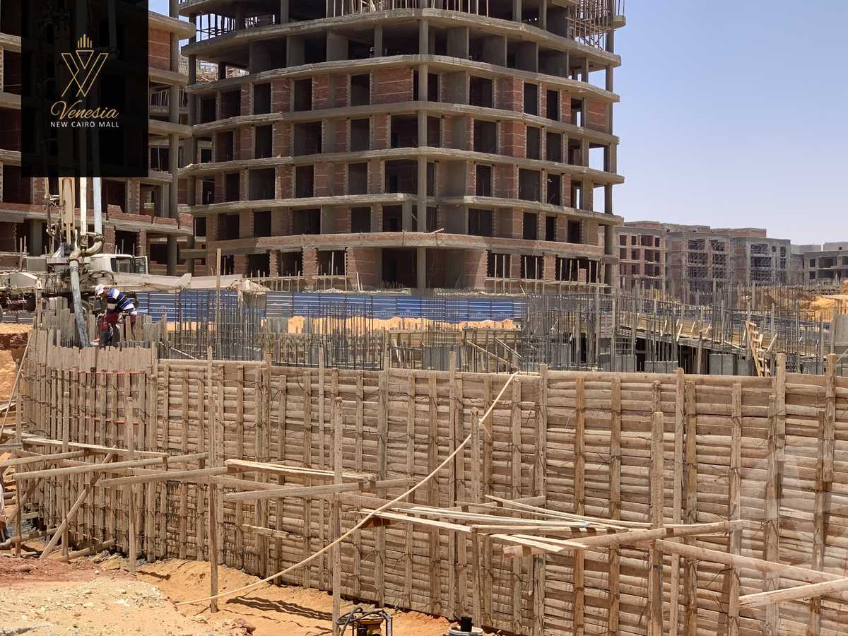 https://aqarmap.com.eg/en/listing/4340039-for-sale-cairo-new-capital-r7-venesia-mall