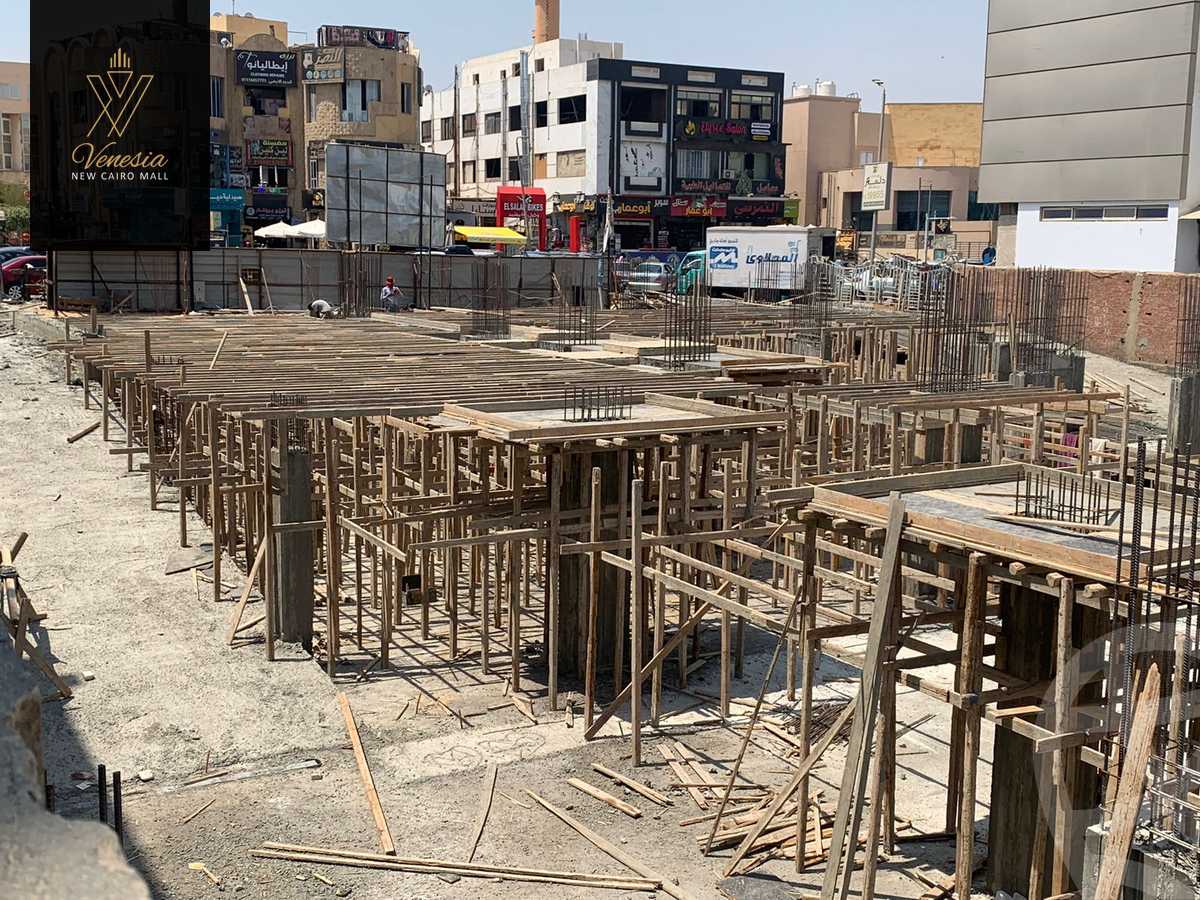 https://aqarmap.com.eg/en/listing/4356516-for-sale-cairo-new-cairo-compounds-venesia-mall