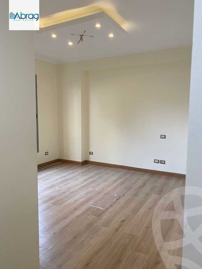 https://aqarmap.com.eg/ar/listing/4002133-for-rent-cairo-6th-of-october-compound-palm-parks