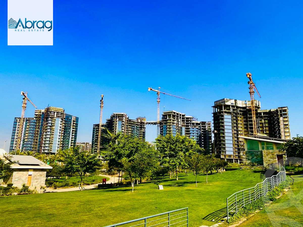 https://aqarmap.com.eg/ar/listing/4046363-for-sale-cairo-el-sheikh-zayed-city-compounds-brj-zyd-wr-llttwyr