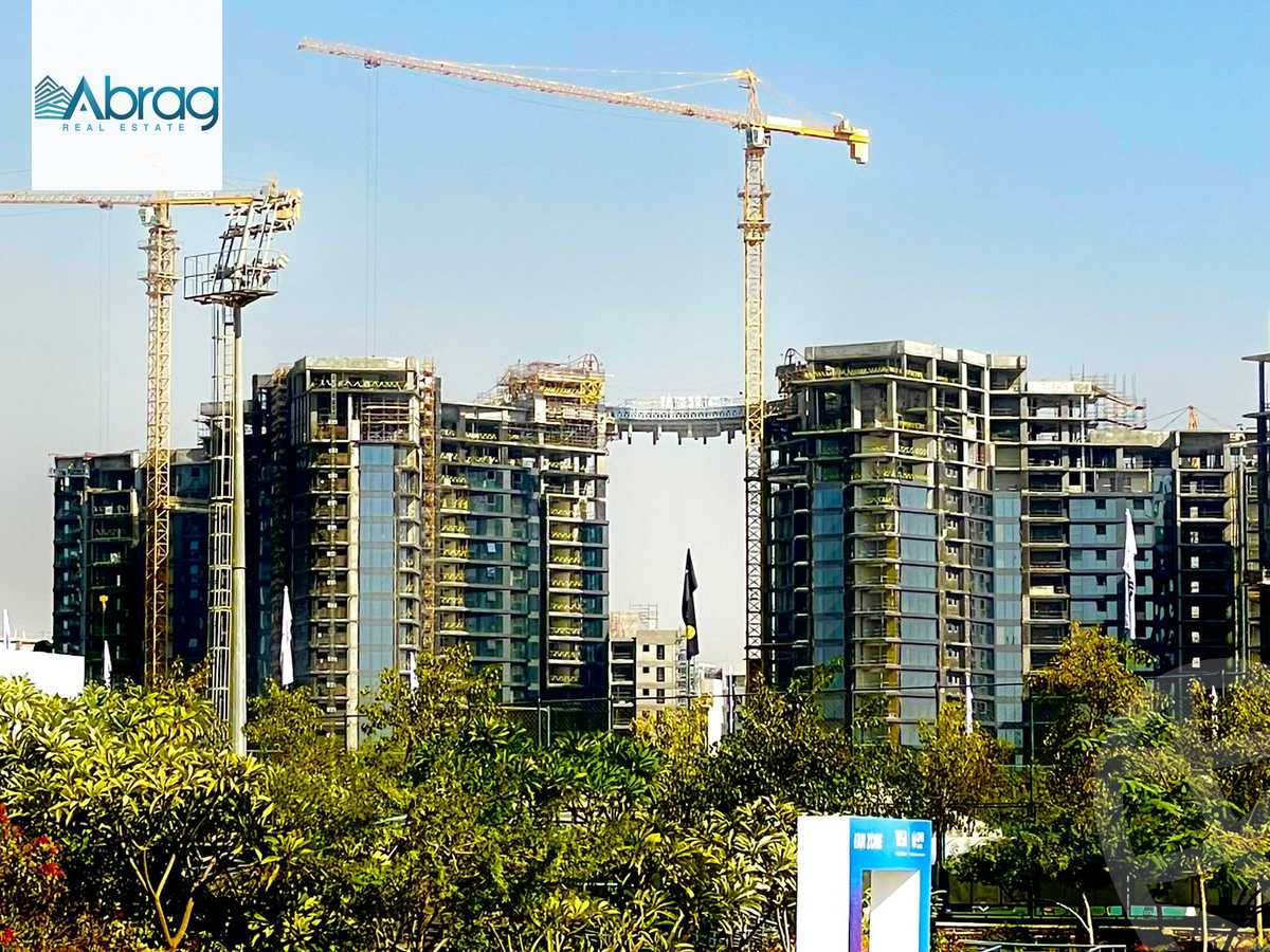 https://aqarmap.com.eg/ar/listing/4046363-for-sale-cairo-el-sheikh-zayed-city-compounds-brj-zyd-wr-llttwyr