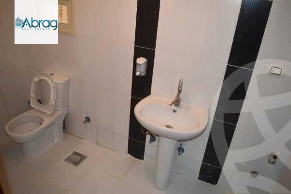 https://aqarmap.com.eg/ar/listing/4138639-for-rent-cairo-el-sheikh-zayed-city-compounds-in-sheikh-zayed-beverly-hills