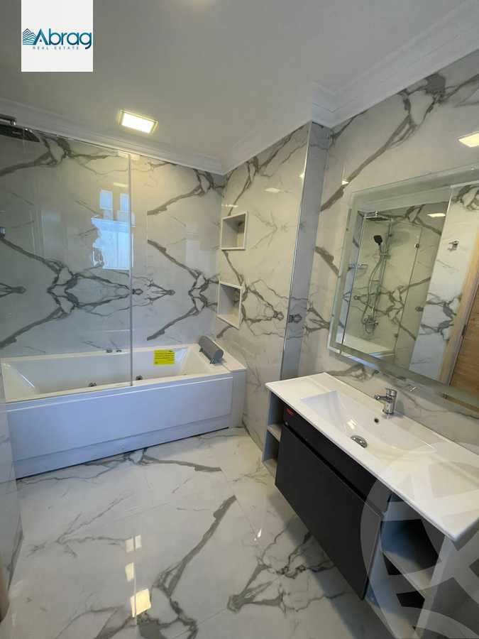 https://aqarmap.com.eg/en/listing/4276310-for-sale-cairo-el-sheikh-zayed-city-compounds-in-sheikh-zayed-casa