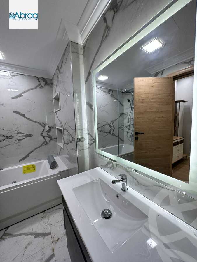 https://aqarmap.com.eg/en/listing/4276310-for-sale-cairo-el-sheikh-zayed-city-compounds-in-sheikh-zayed-casa