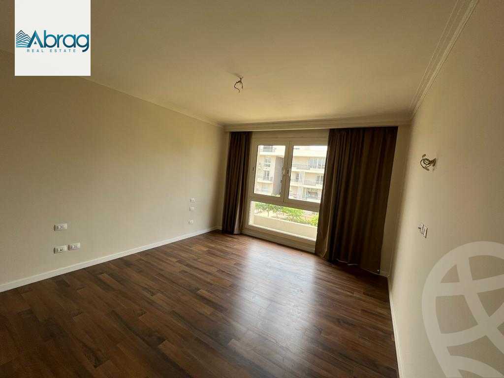 https://aqarmap.com.eg/ar/listing/4293466-for-sale-cairo-6th-of-october-compound-pyramid-hills